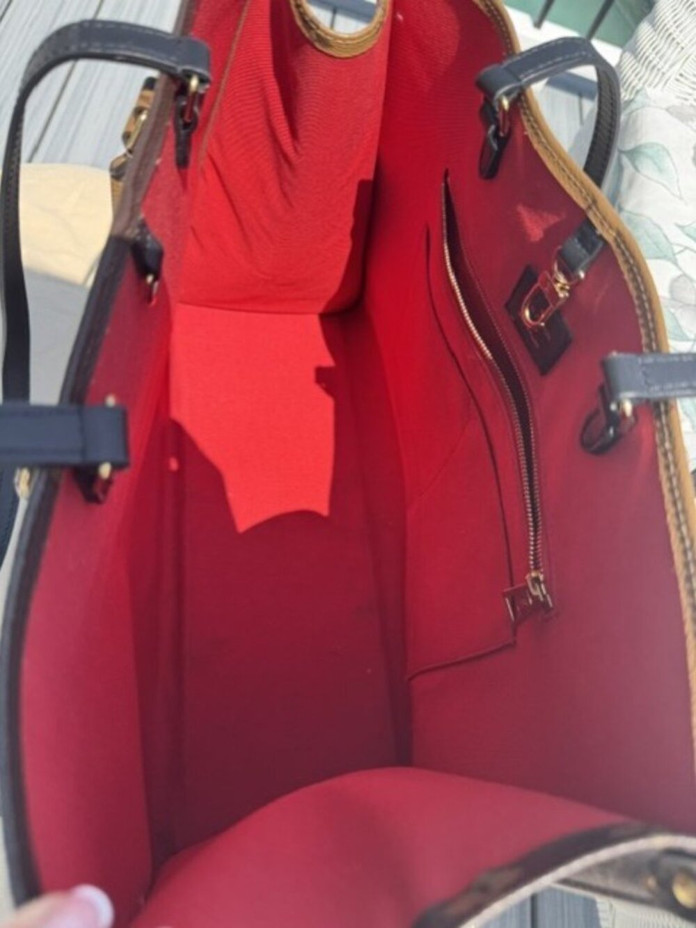 Louis Vuitton OnTheGo GM Tote – Giant Monogram (Authentic) - Picture 7 of 16